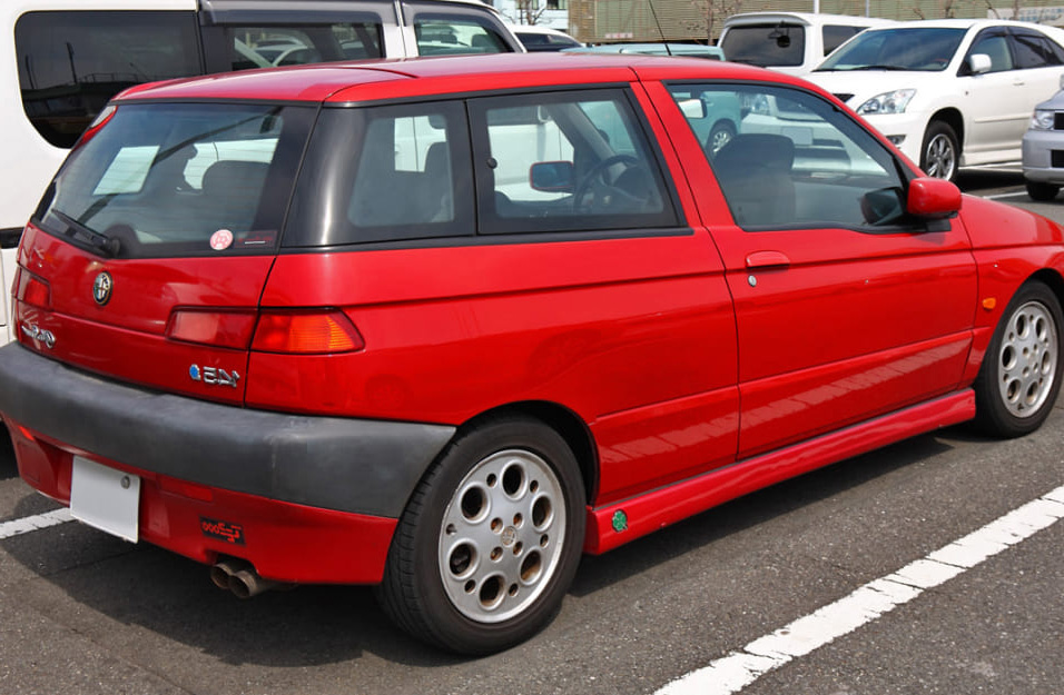 Замена аккумулятора Alfa-Romeo 145
