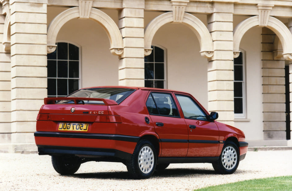 Замена аккумулятора Alfa-Romeo 33