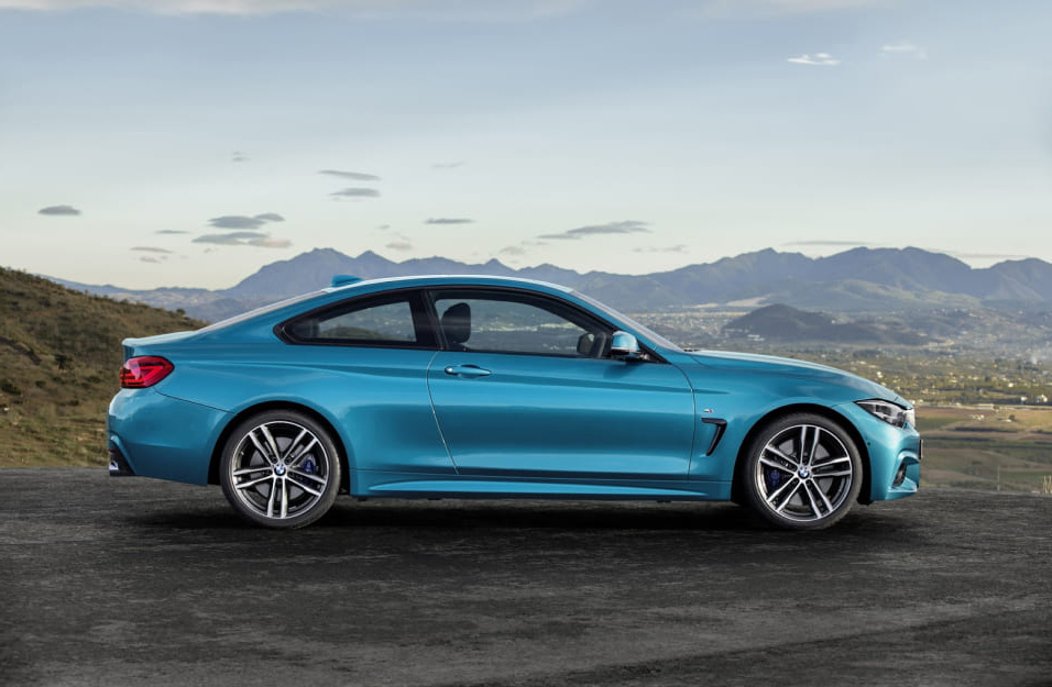 Замена аккумулятора BMW 4