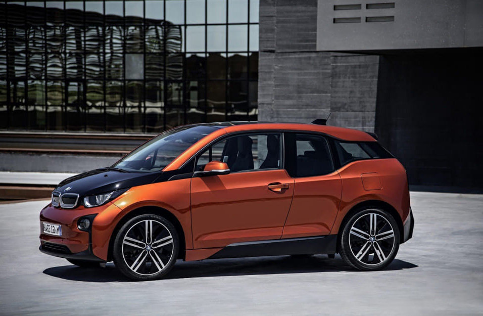 Замена аккумулятора BMW I3