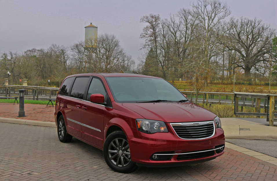 Замена аккумулятора Chrysler Town-Country