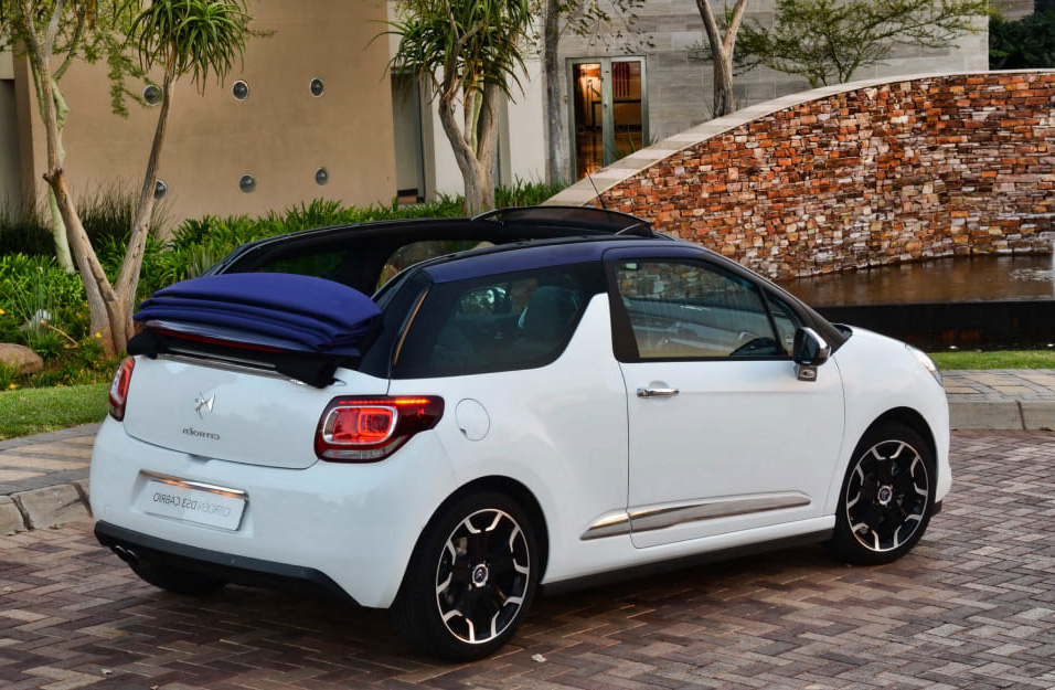 Замена аккумулятора Citroen Ds3