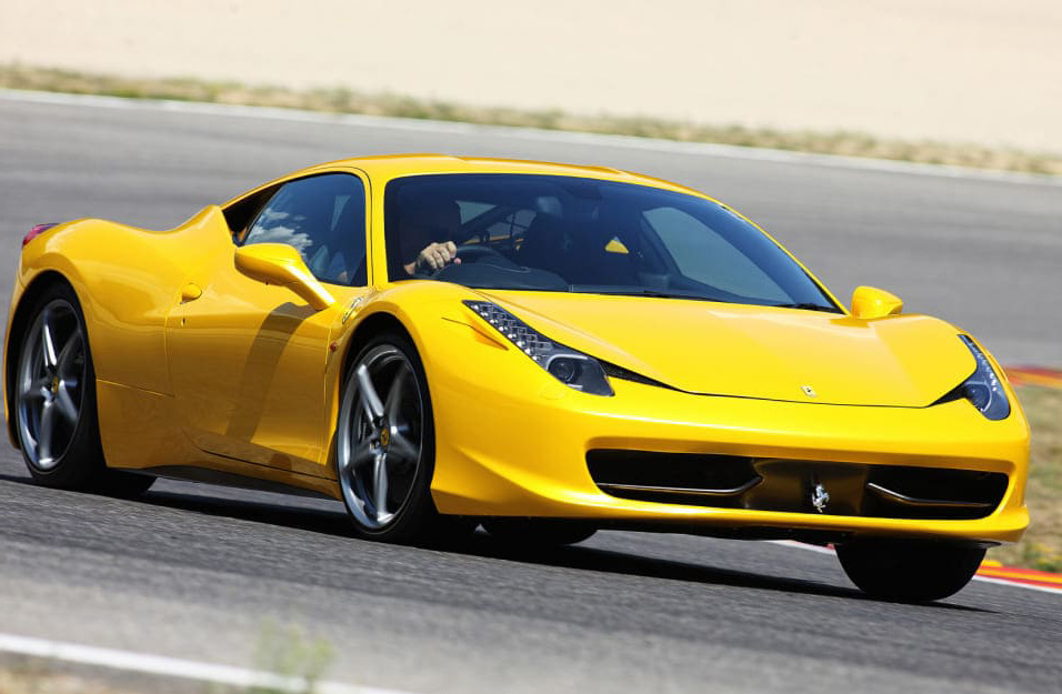 Замена аккумулятора Ferrari 458