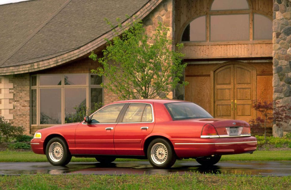 Замена аккумулятора Ford Crown-Vctoria