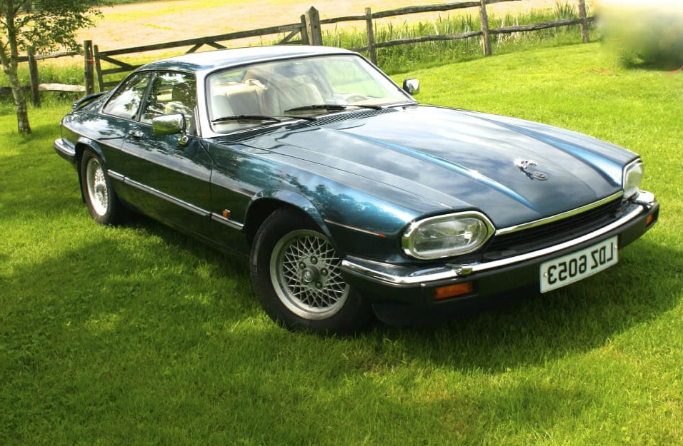 Замена аккумулятора Jaguar Xjs
