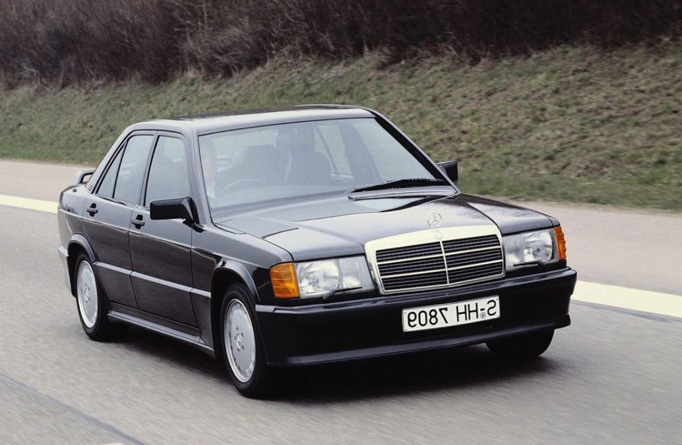 Замена аккумулятора Mercedes 190