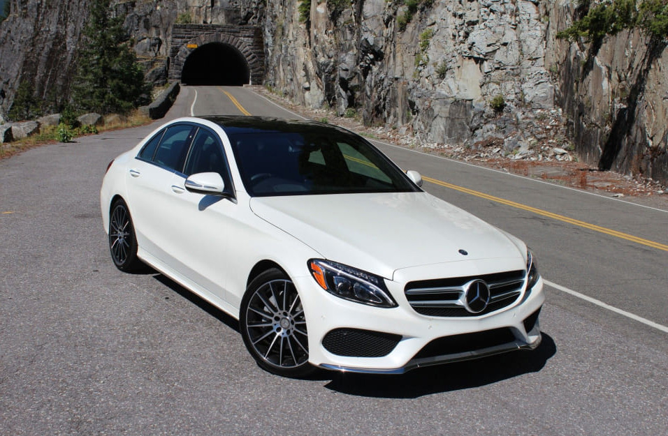 Замена аккумулятора Mercedes Cclass