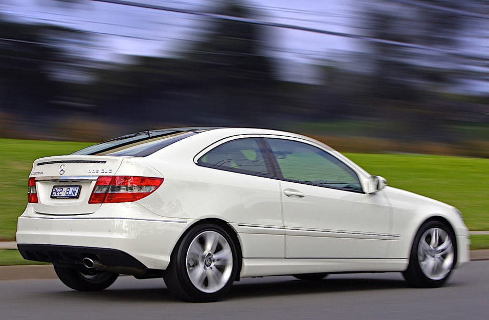 Замена аккумулятора Mercedes Clc