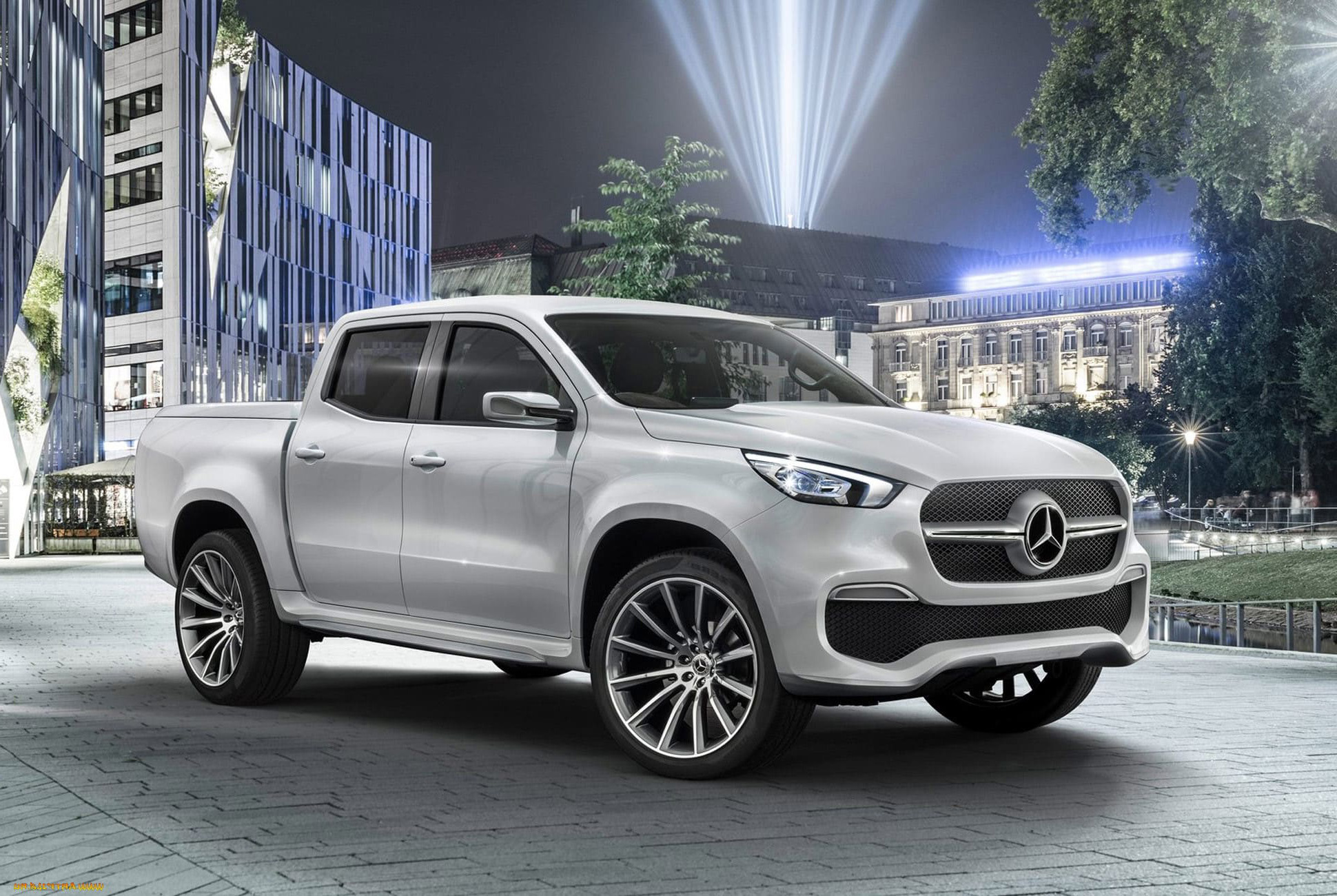 Замена аккумулятора Mercedes X-Class