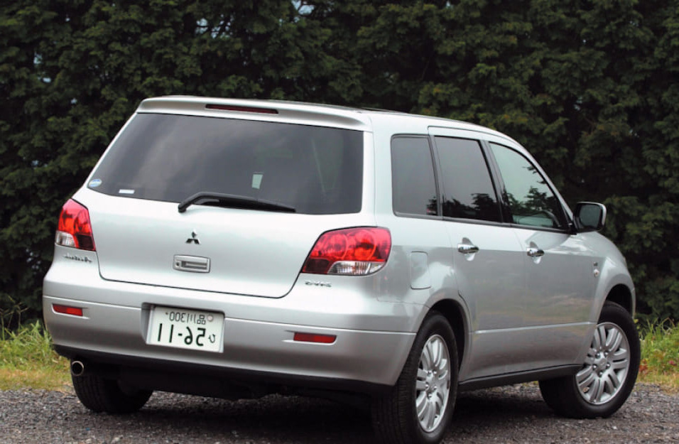 Замена аккумулятора Mitsubishi Airtrek