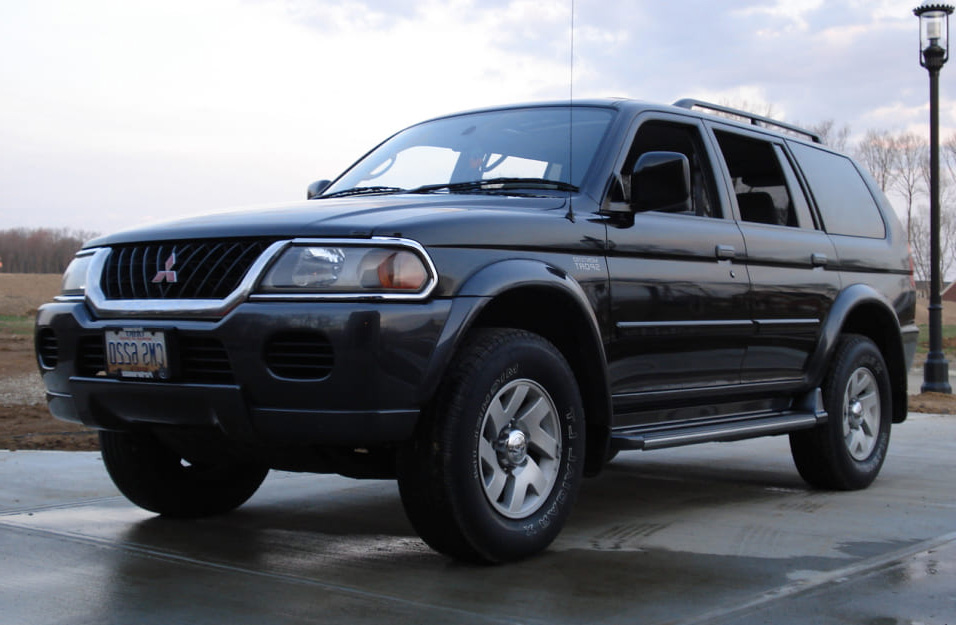 Замена аккумулятора Mitsubishi Montero