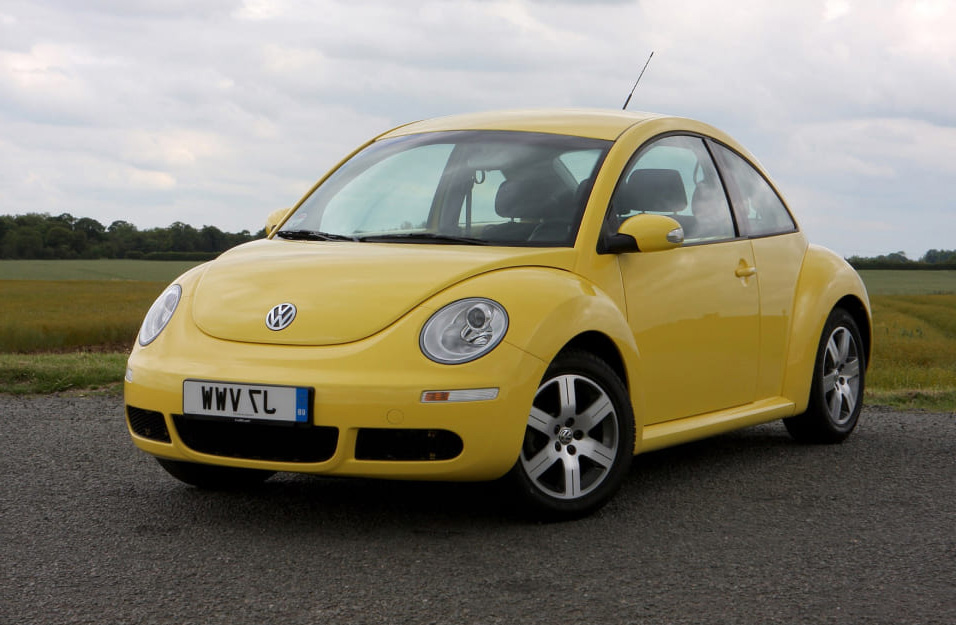 Замена аккумулятора Volkswagen Beetle